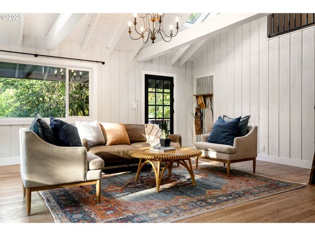 988 SAVAGE CREEK Rd, Grants Pass, OR 97527