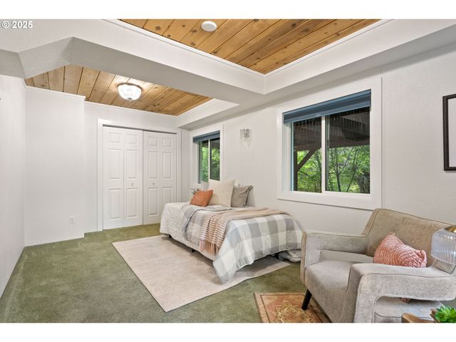 988 SAVAGE CREEK Rd, Grants Pass, OR 97527