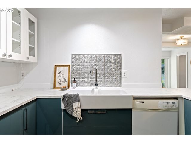 988 SAVAGE CREEK Rd, Grants Pass, OR 97527