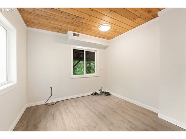 988 SAVAGE CREEK Rd, Grants Pass, OR 97527