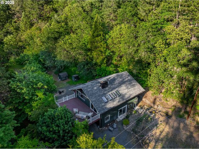 988 SAVAGE CREEK Rd, Grants Pass, OR 97527