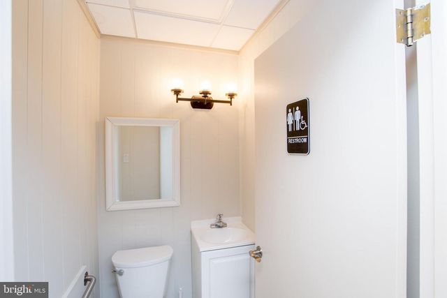 100-UNIT 102 W BUTLER AVE, Doylestown, PA 18901