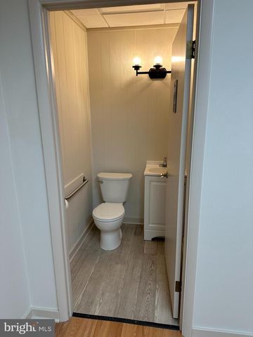 100-UNIT 102 W BUTLER AVE, Doylestown, PA 18901