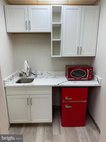 100-UNIT 102 W BUTLER AVE, Doylestown, PA 18901