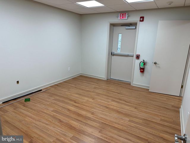 100-UNIT 102 W BUTLER AVE, Doylestown, PA 18901