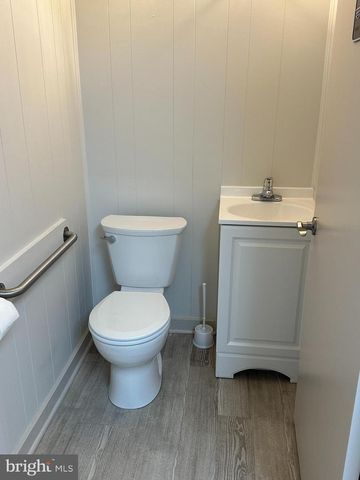 100-UNIT 102 W BUTLER AVE, Doylestown, PA 18901