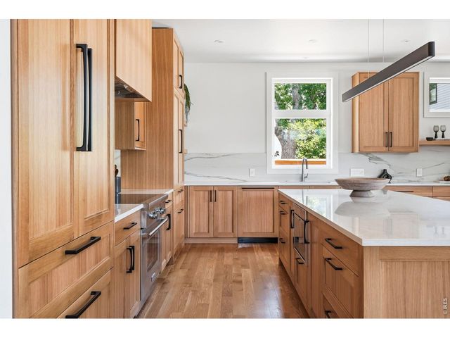 1918 Pine St, Boulder, CO 80302
