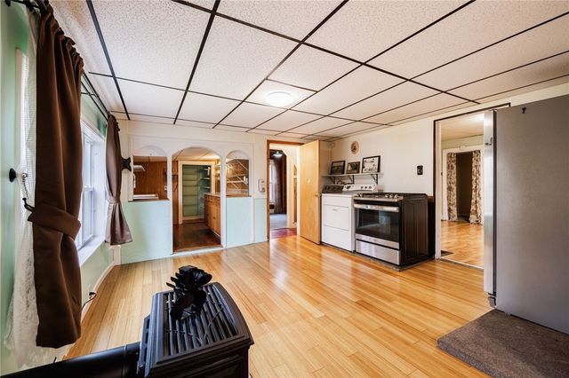 4451 Old Ridge Road, Williamson, NY 14589