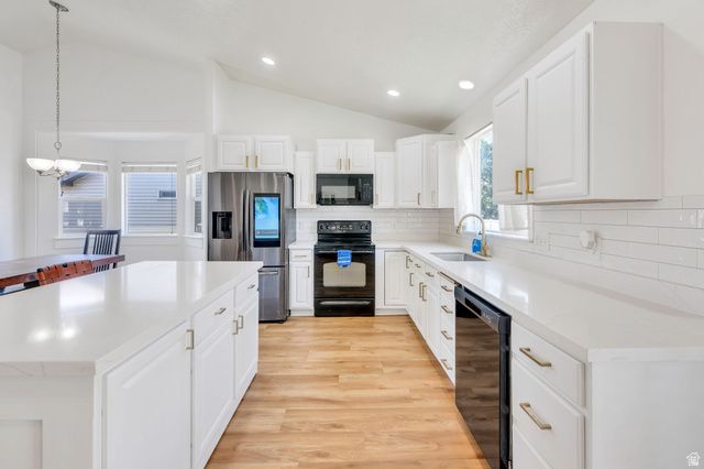 4613 E BRIDLEWAY RD, Eagle Mountain, UT 84005