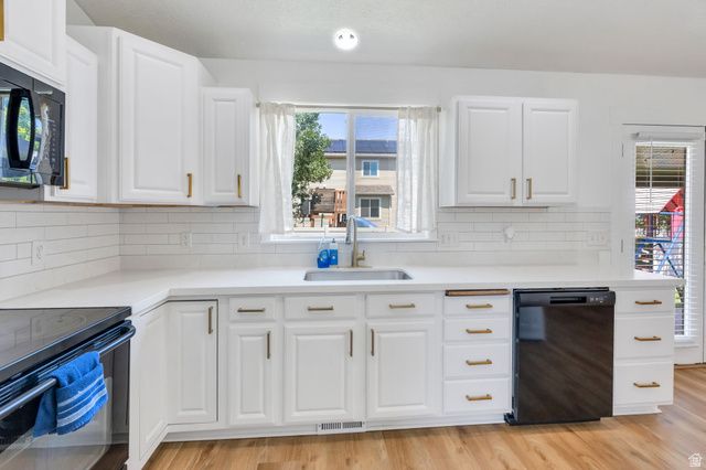 4613 E BRIDLEWAY RD, Eagle Mountain, UT 84005