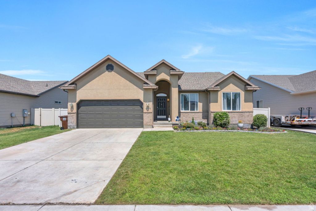 4613 E BRIDLEWAY RD, Eagle Mountain, UT 84005