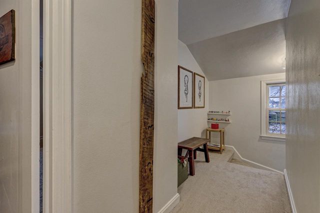 1910 N LAWE STREET, Appleton, WI 54911