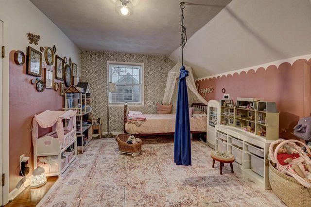 1910 N LAWE STREET, Appleton, WI 54911