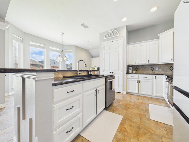 5012 L B DRIVE, Wichita Falls, TX 76310