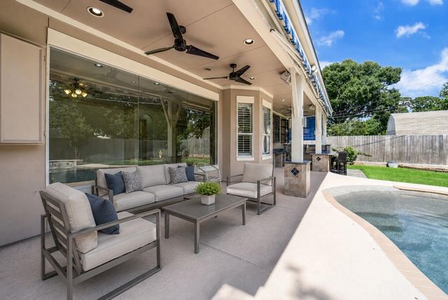 4911 Imperial Street, Bellaire, TX 77401