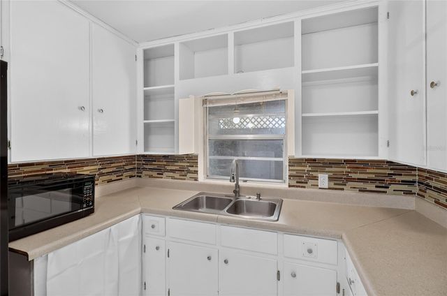 307 STEEDLY AVENUE, Lake Wales, FL 33853