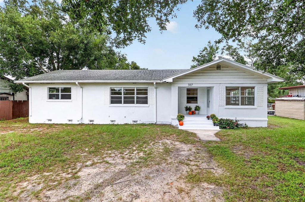Image 1 of property listing at 307 STEEDLY AVENUE, Lake Wales, FL 33853