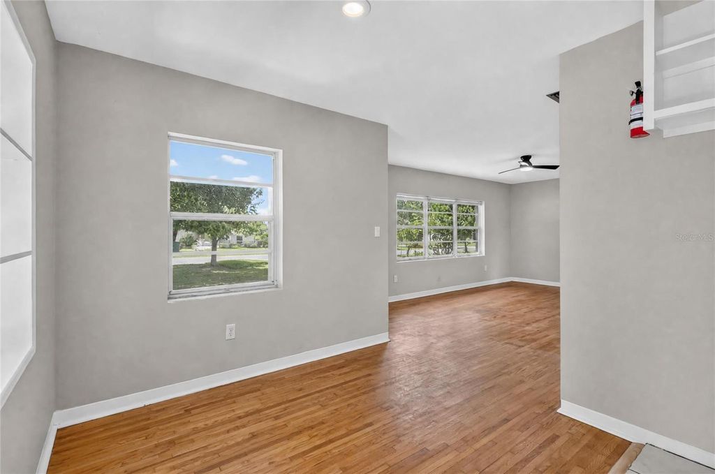 Image 13 of property listing at 307 STEEDLY AVENUE, Lake Wales, FL 33853