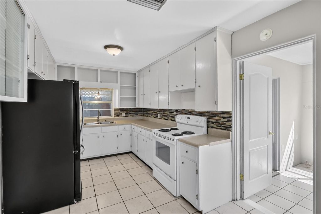 Image 17 of property listing at 307 STEEDLY AVENUE, Lake Wales, FL 33853
