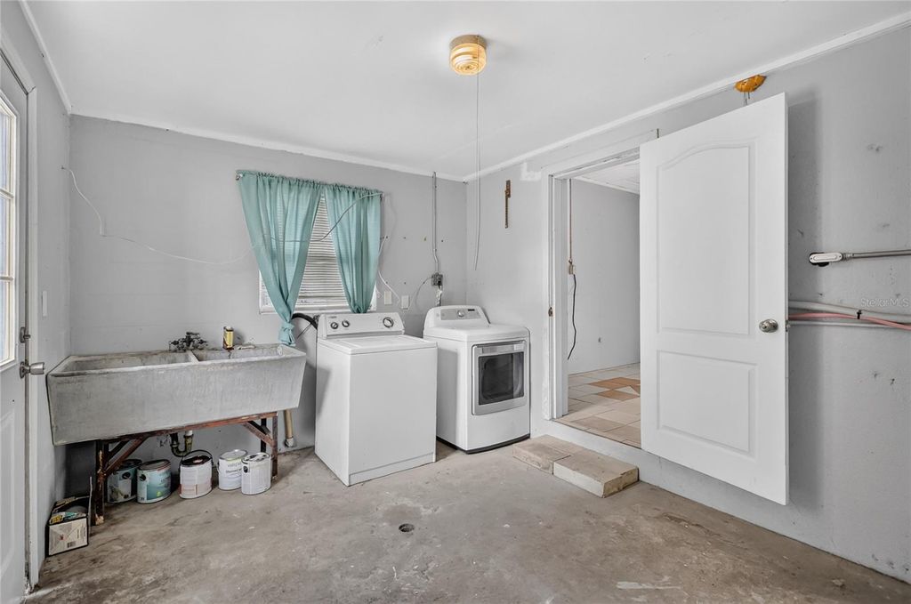 Image 45 of property listing at 307 STEEDLY AVENUE, Lake Wales, FL 33853