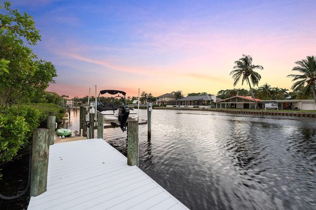 18499 SE Palm Island Lane, Jupiter, FL 33458