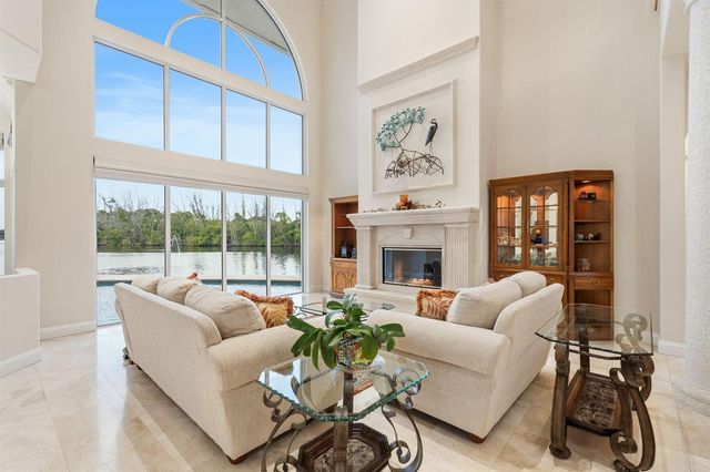18499 SE Palm Island Lane, Jupiter, FL 33458