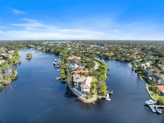 18499 SE Palm Island Lane, Jupiter, FL 33458
