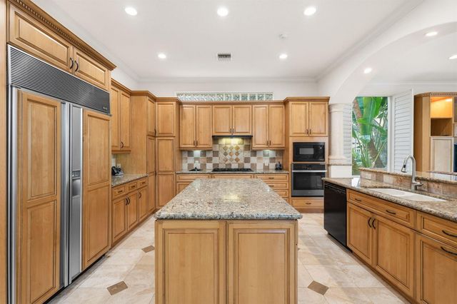 18499 SE Palm Island Lane, Jupiter, FL 33458