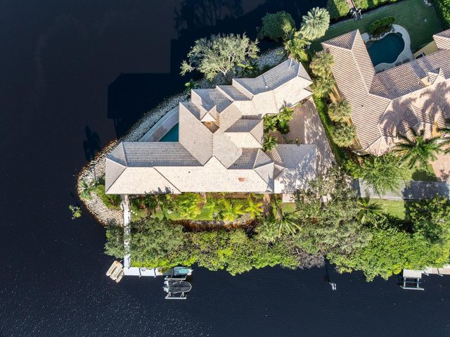 18499 SE Palm Island Lane, Jupiter, FL 33458