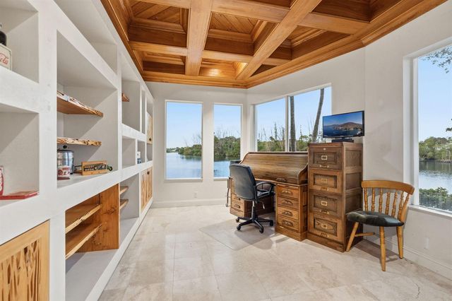 18499 SE Palm Island Lane, Jupiter, FL 33458