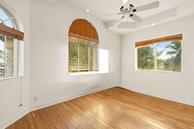 18499 SE Palm Island Lane, Jupiter, FL 33458