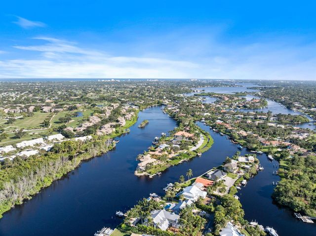 18499 SE Palm Island Lane, Jupiter, FL 33458