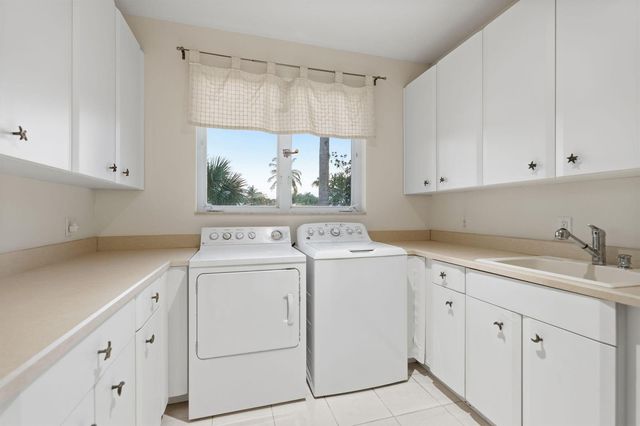 18499 SE Palm Island Lane, Jupiter, FL 33458