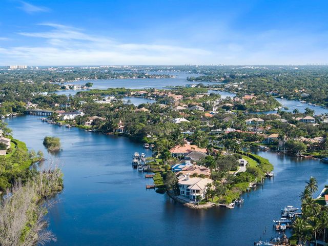 18499 SE Palm Island Lane, Jupiter, FL 33458