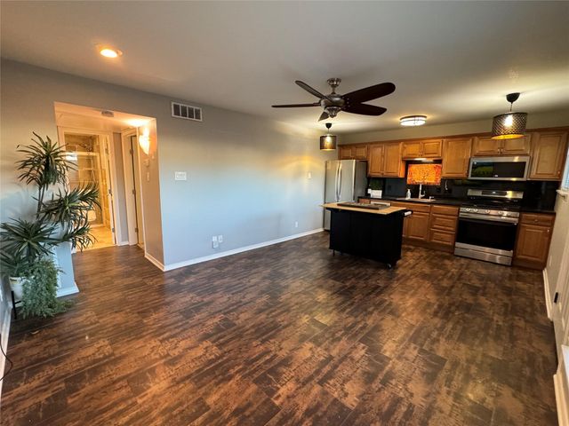 1529 Wirt Road 27, Houston, TX 77055