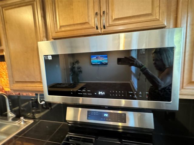 1529 Wirt Road 27, Houston, TX 77055