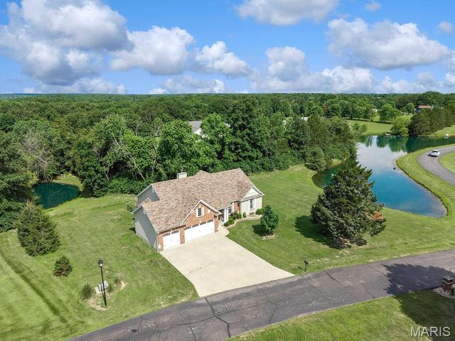 31 Pine Lake Drive, Troy, MO 63379