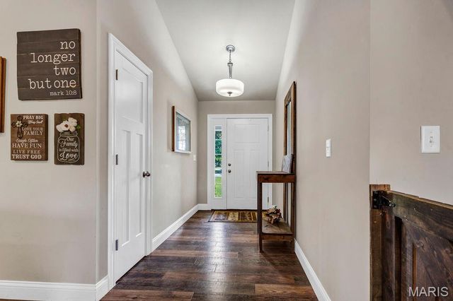 31 Pine Lake Drive, Troy, MO 63379