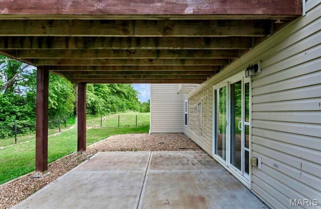 31 Pine Lake Drive, Troy, MO 63379