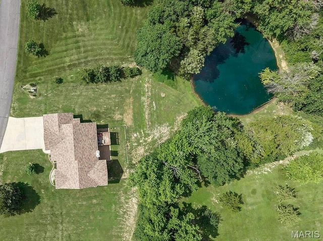 31 Pine Lake Drive, Troy, MO 63379