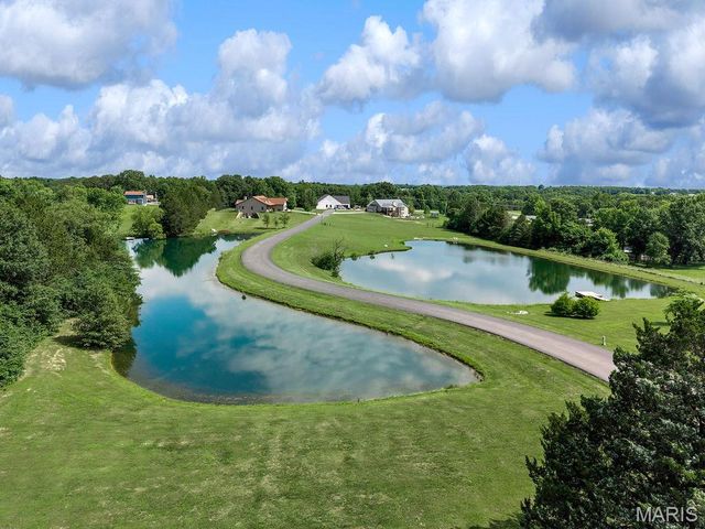 31 Pine Lake Drive, Troy, MO 63379