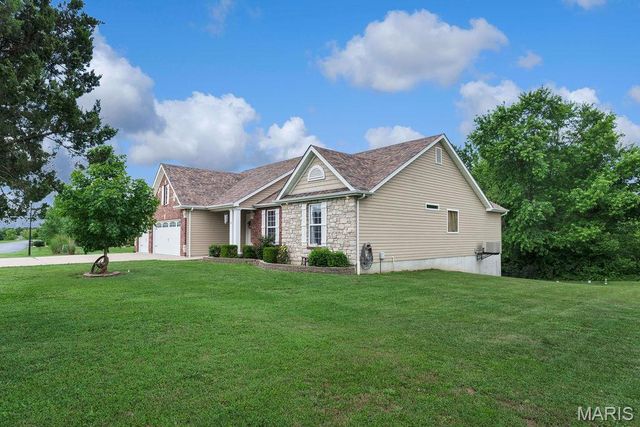 31 Pine Lake Drive, Troy, MO 63379