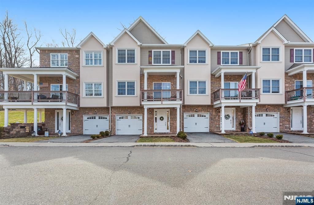 3 Brandon Court, Butler Borough, NJ 07405