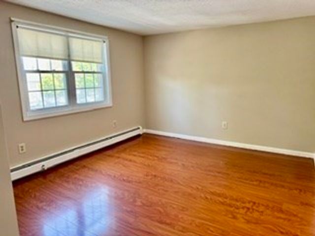305 Pine St 12, Lowell, MA 01851