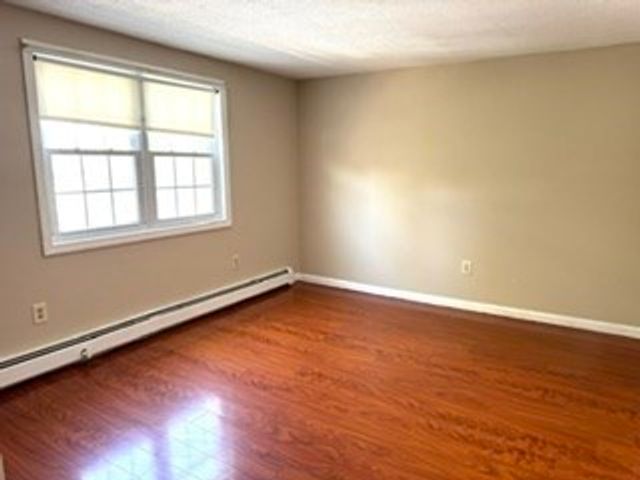 305 Pine St 12, Lowell, MA 01851