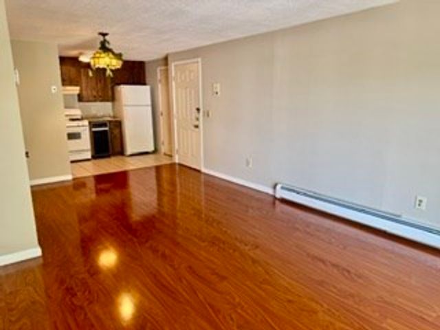 305 Pine St 12, Lowell, MA 01851