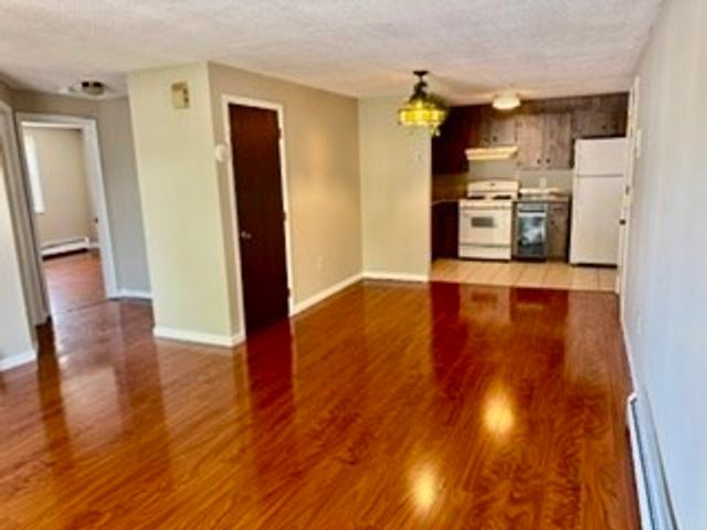 305 Pine St 12, Lowell, MA 01851