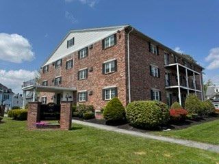 305 Pine St 12, Lowell, MA 01851