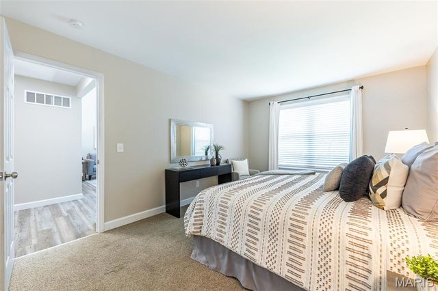 15 Barrington Drive, St Peters, MO 63376