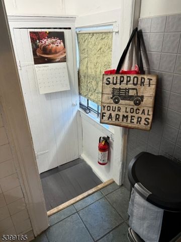 70 Girard Pl, Newark City, NJ 07108